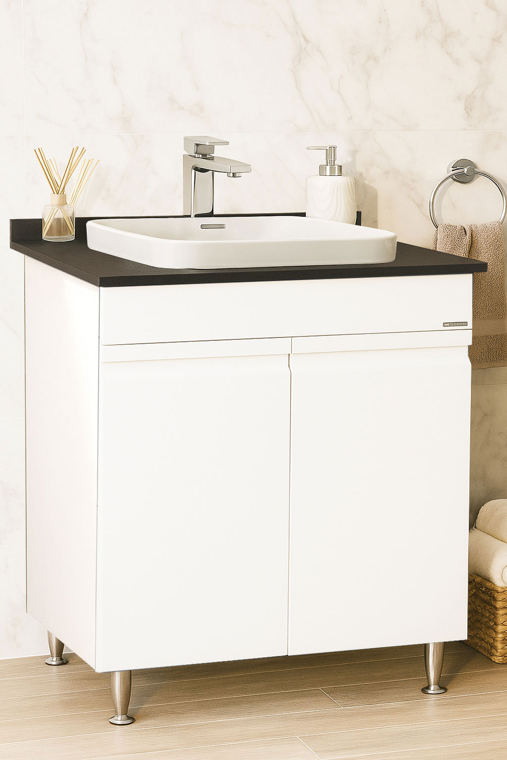 Mobilier Baie MDF cu blat compozit și lavoar ceramică, Seria 686, 70cm, Alb